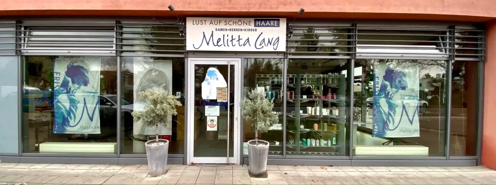 Ladenfront des Salons Melitta Lang in der Göttelmannstraße 13